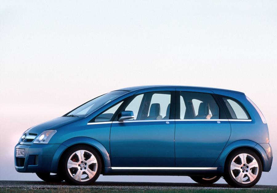  Opel Concept M 2002 года  (фото 21 из 25)